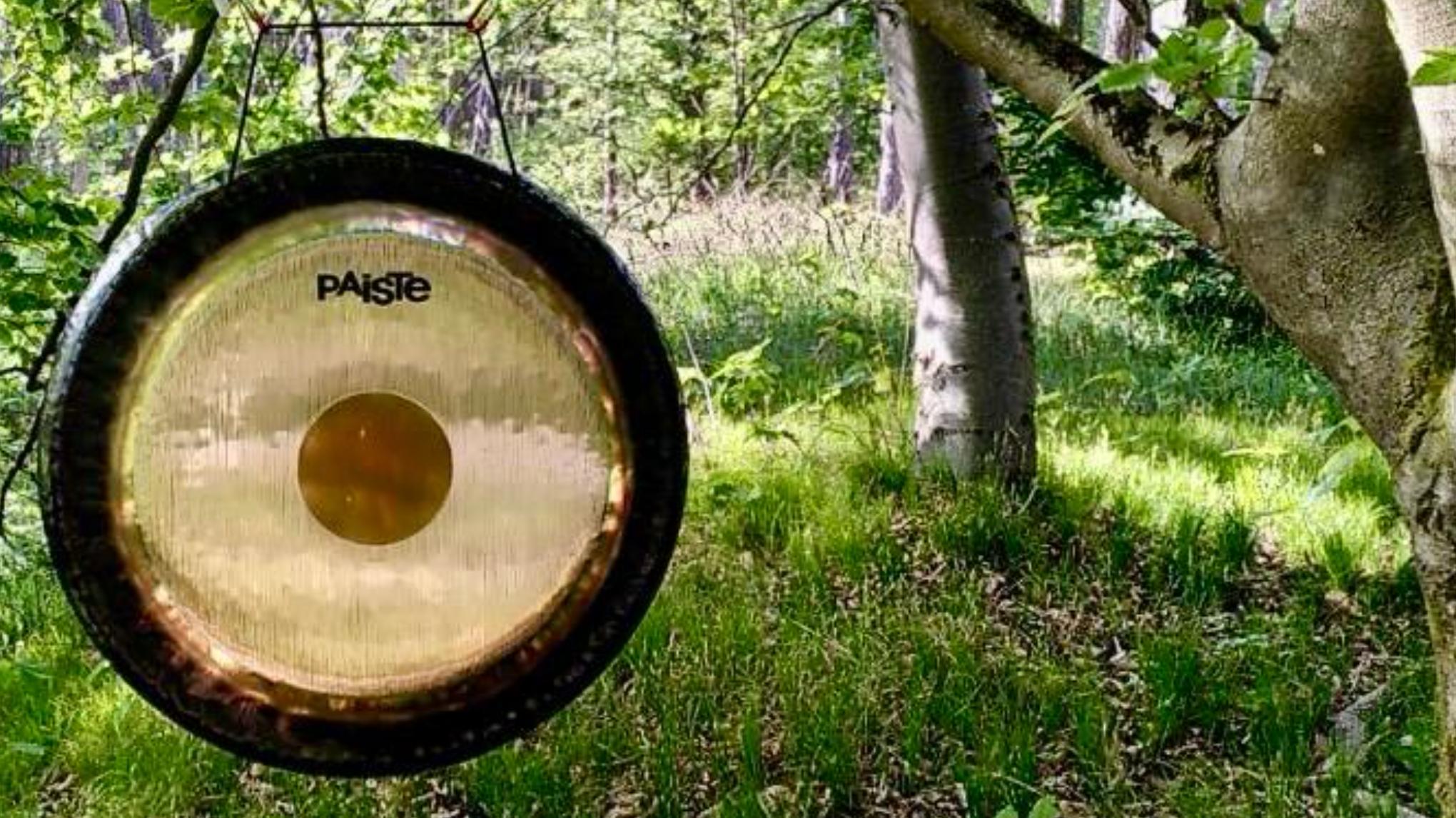 Yoga & Gongreise für Erdung und Lebendigkeit