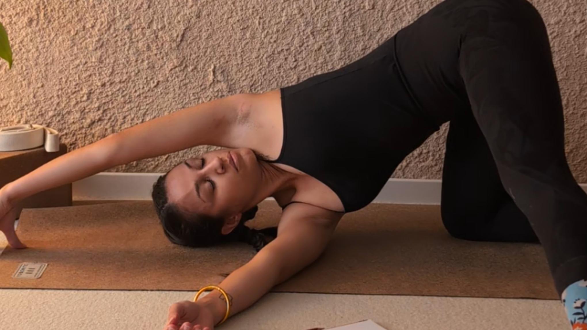 "Bedtime Yin"  🛏️ une séance de Yin directement dans ton lit (+ replay)