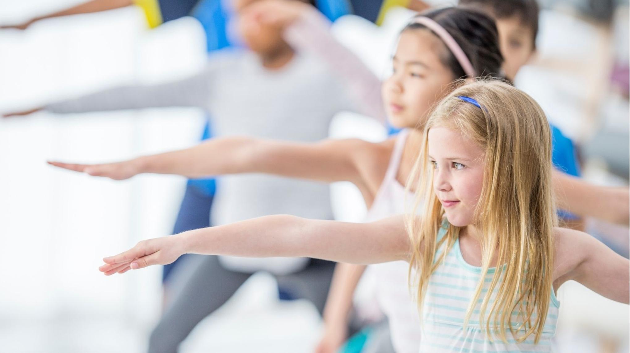 Kids Yoga – ab 7 Jahren mit Eva / 6 Term. 16.04. – 28.05.2026 (ohne 14.05.)