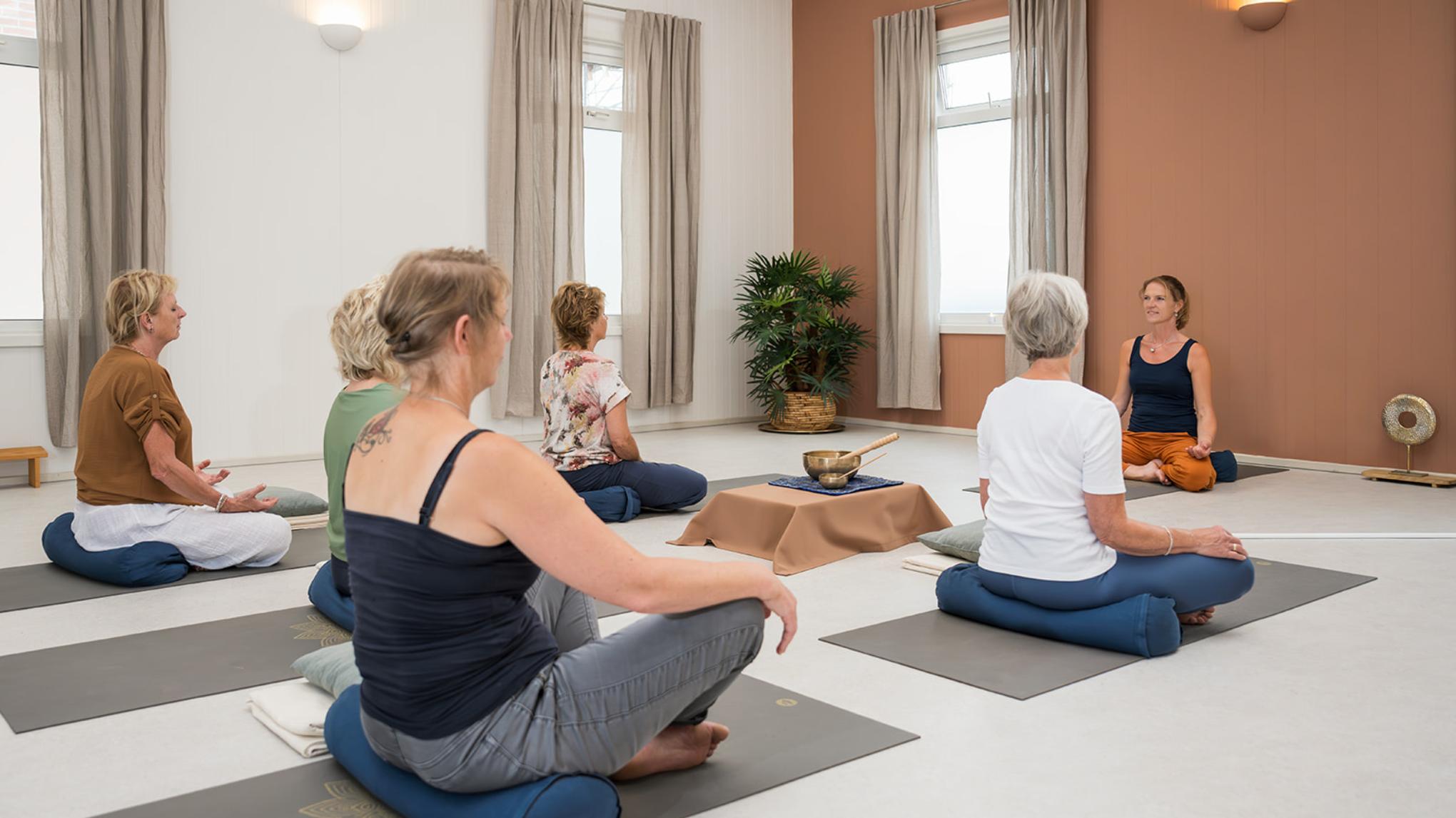 Ontspanningsyoga Docentenopleiding met de kracht van Kleur