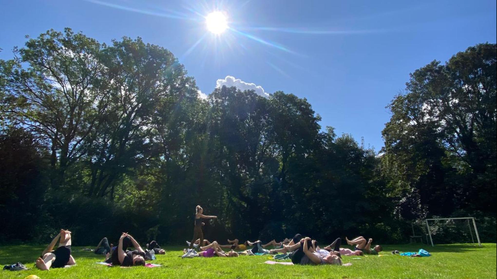 SUMMER GLOW - outdoor balance & energy