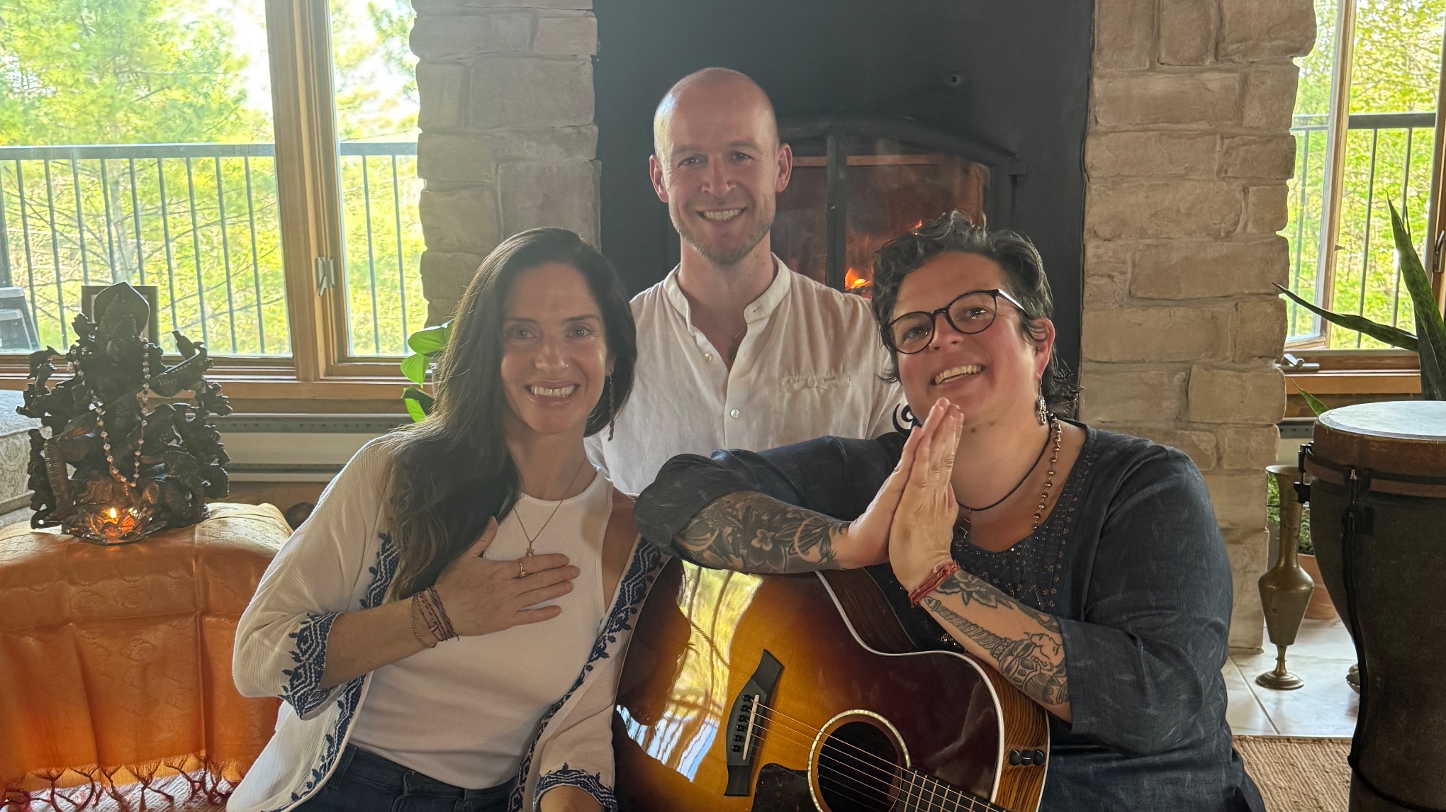 Kirtan with Śraddhā & The Flying Krishnas