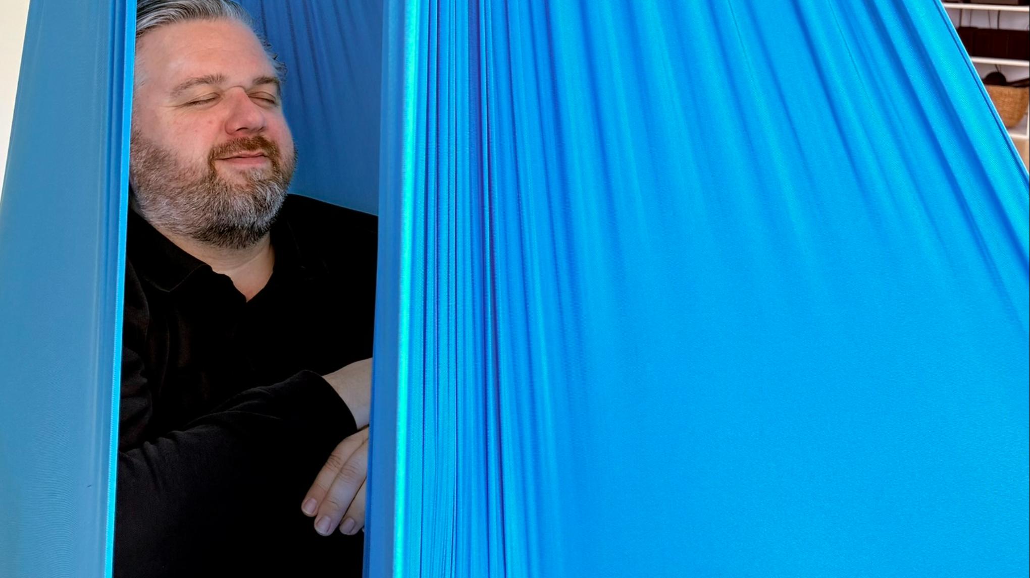 MehrGewicht & Aerial-Yoga | Workshop - getragene Bewegung mit dem Tuch