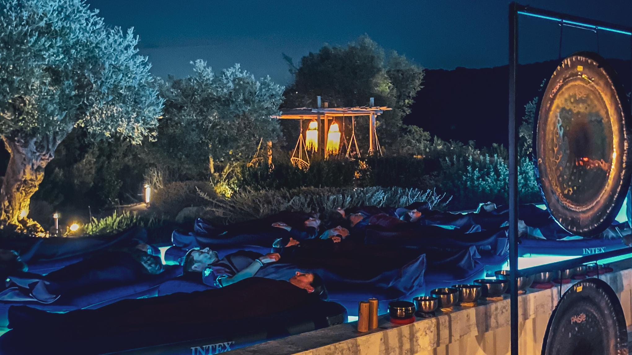 FLOATING SOUND BATH