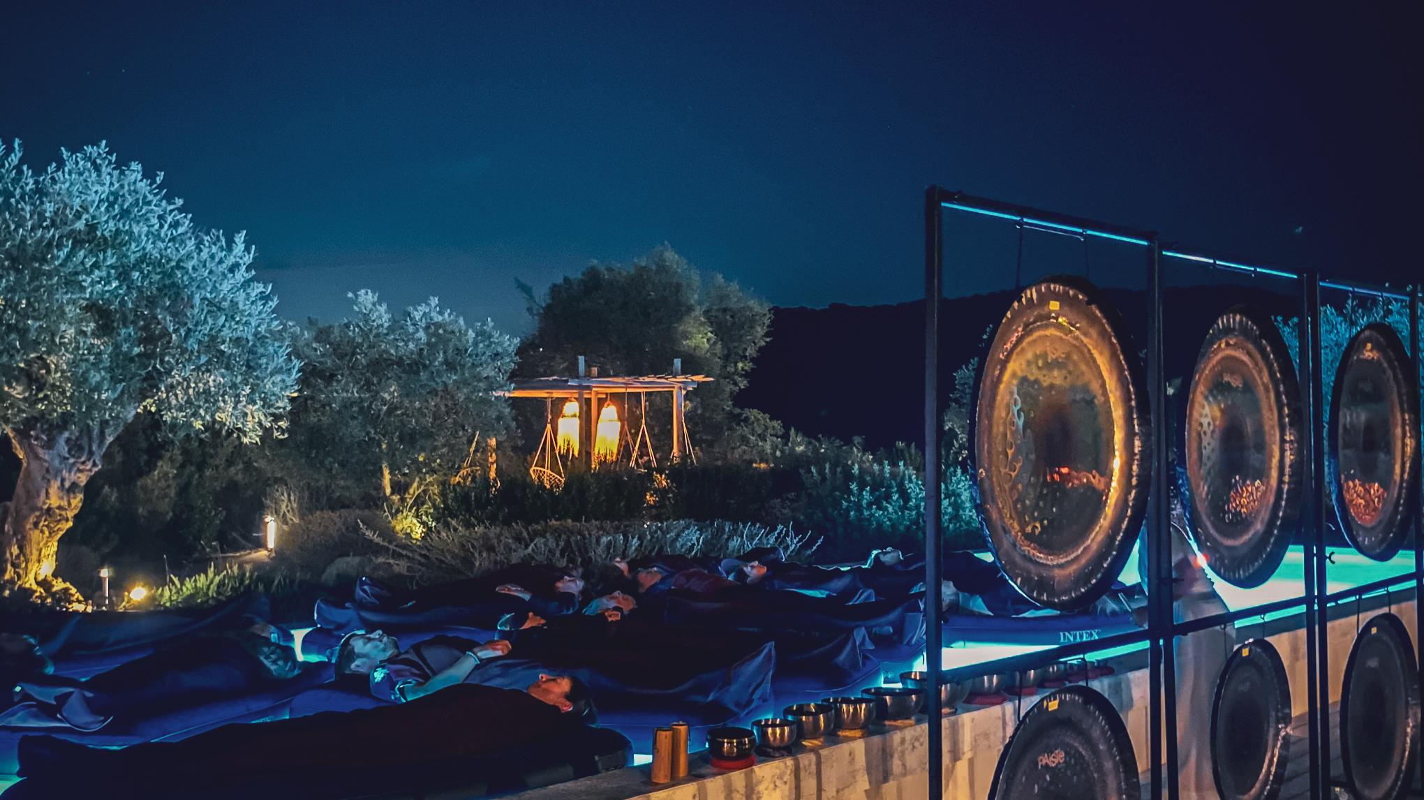 FLOATING SOUND BATH
