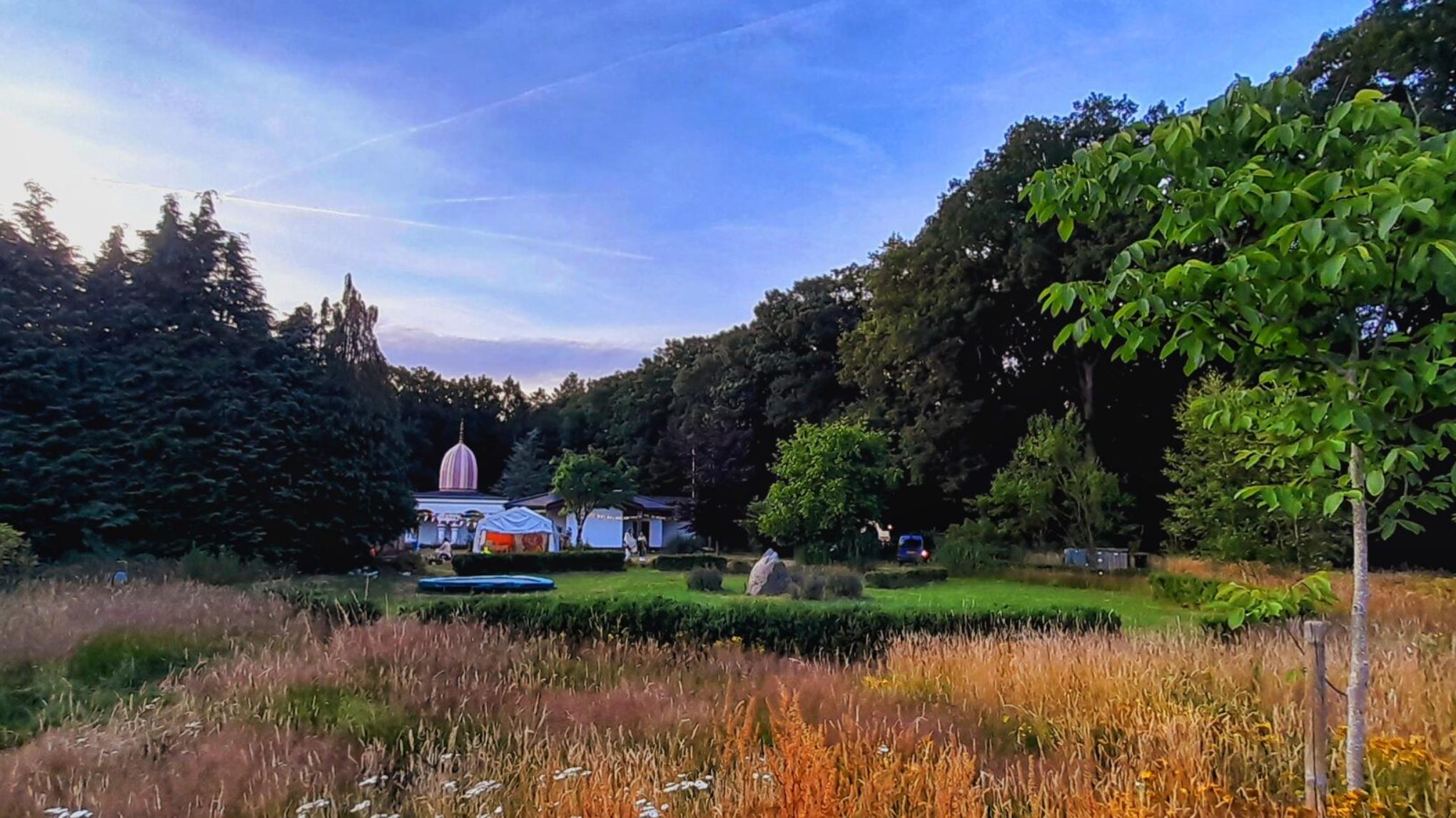 SUMMER ASHRAM RETREAT - Loenen Netherlands