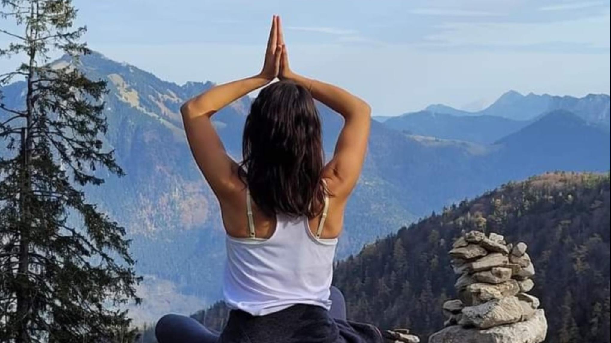 Alm-Yoga auf der Stoibenmöseralm