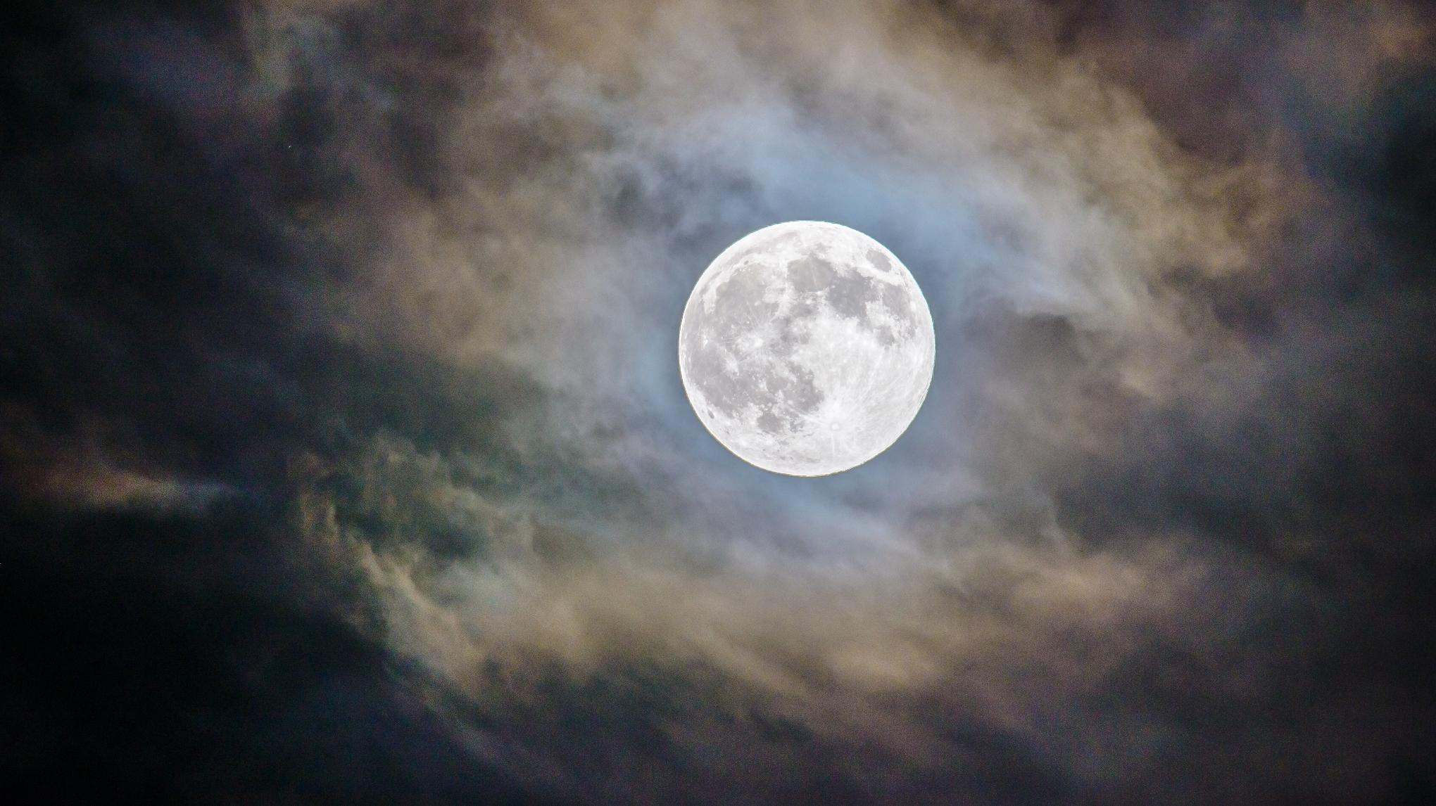 Yoga zum Vollmond