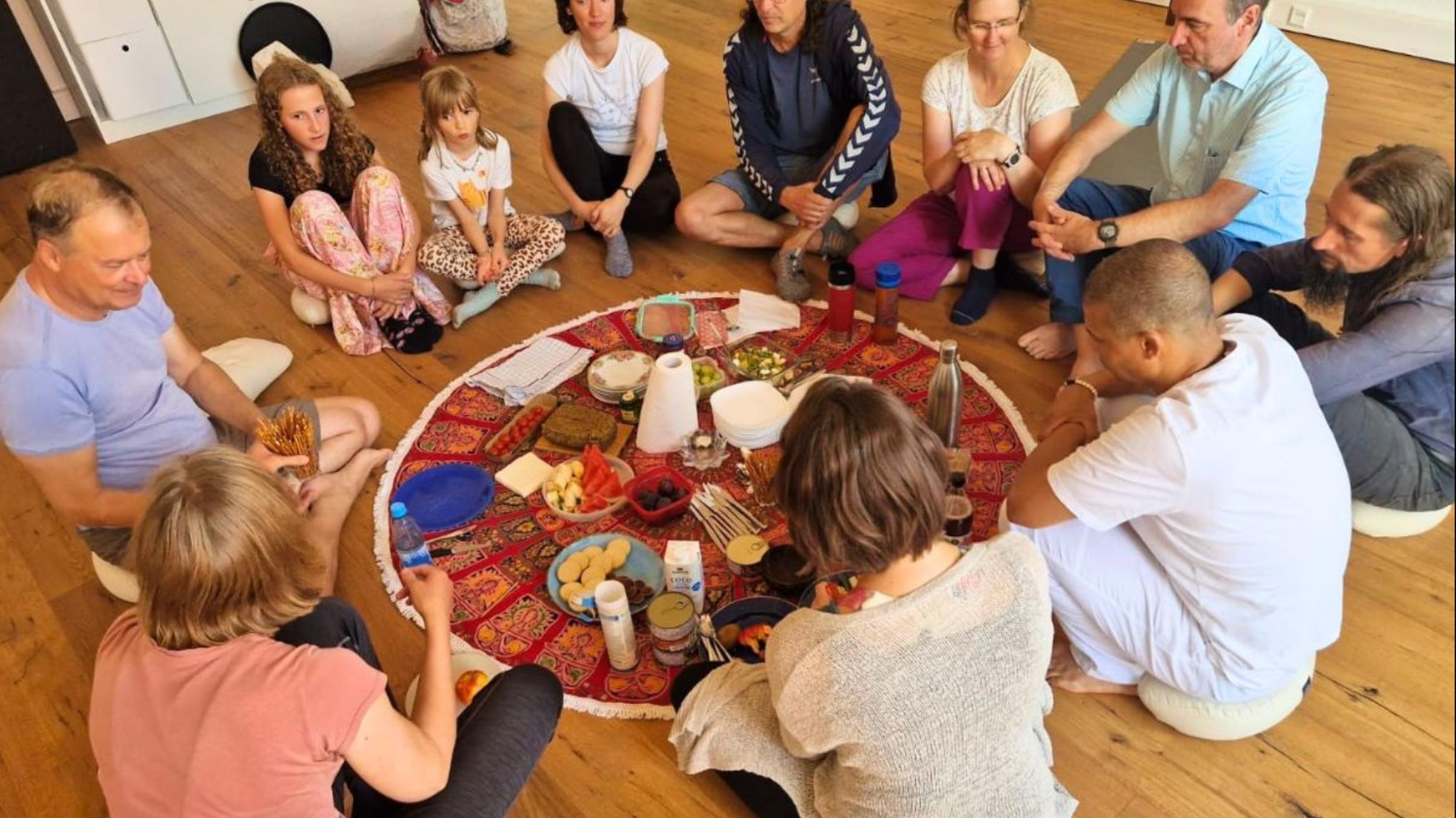SACRED SUNDAY · Brunch & Talk