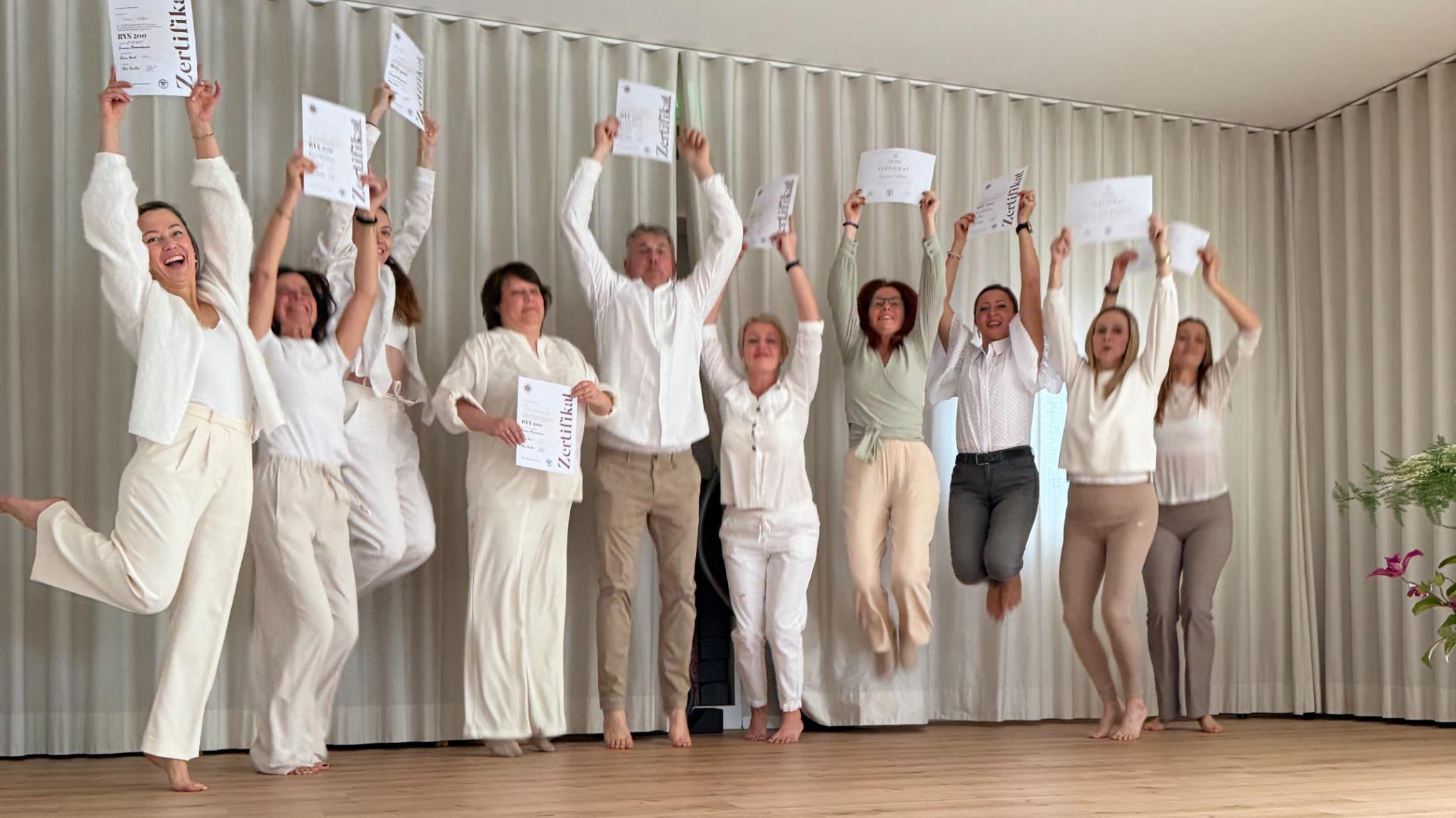 Yogalehrer-Ausbildung 2027 200h Yoga Alliance Bremen/Bremerhaven