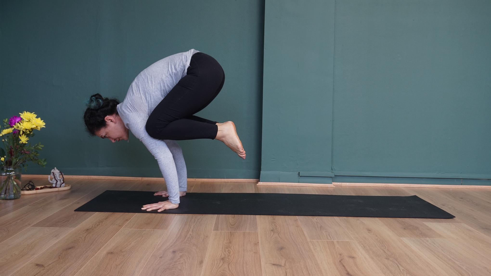 Share & Grow | Ashtanga Yoga - Arm Balances (Ashtanga beginners welcome!)