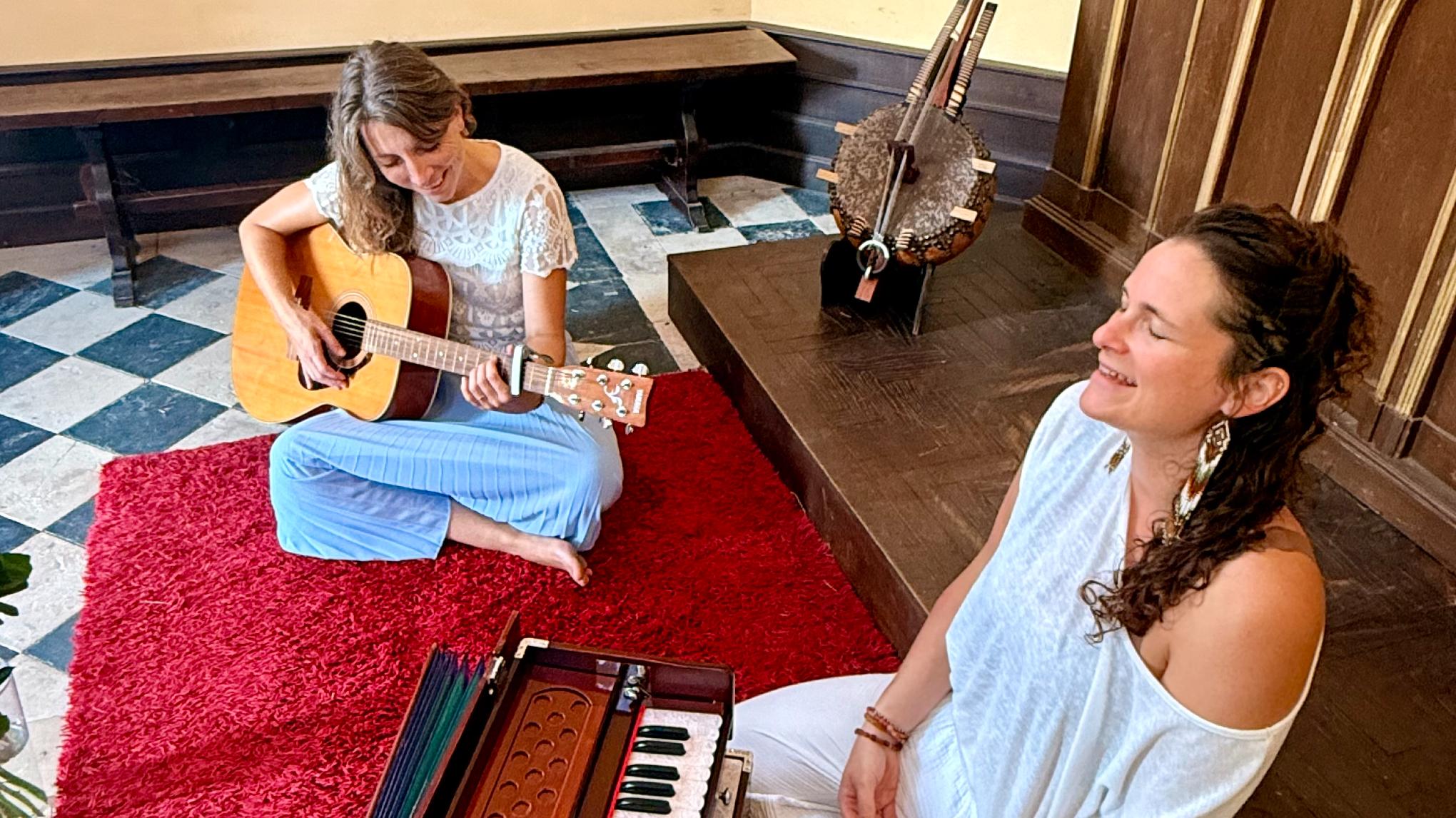 Cercle de chant - Emma & Eve