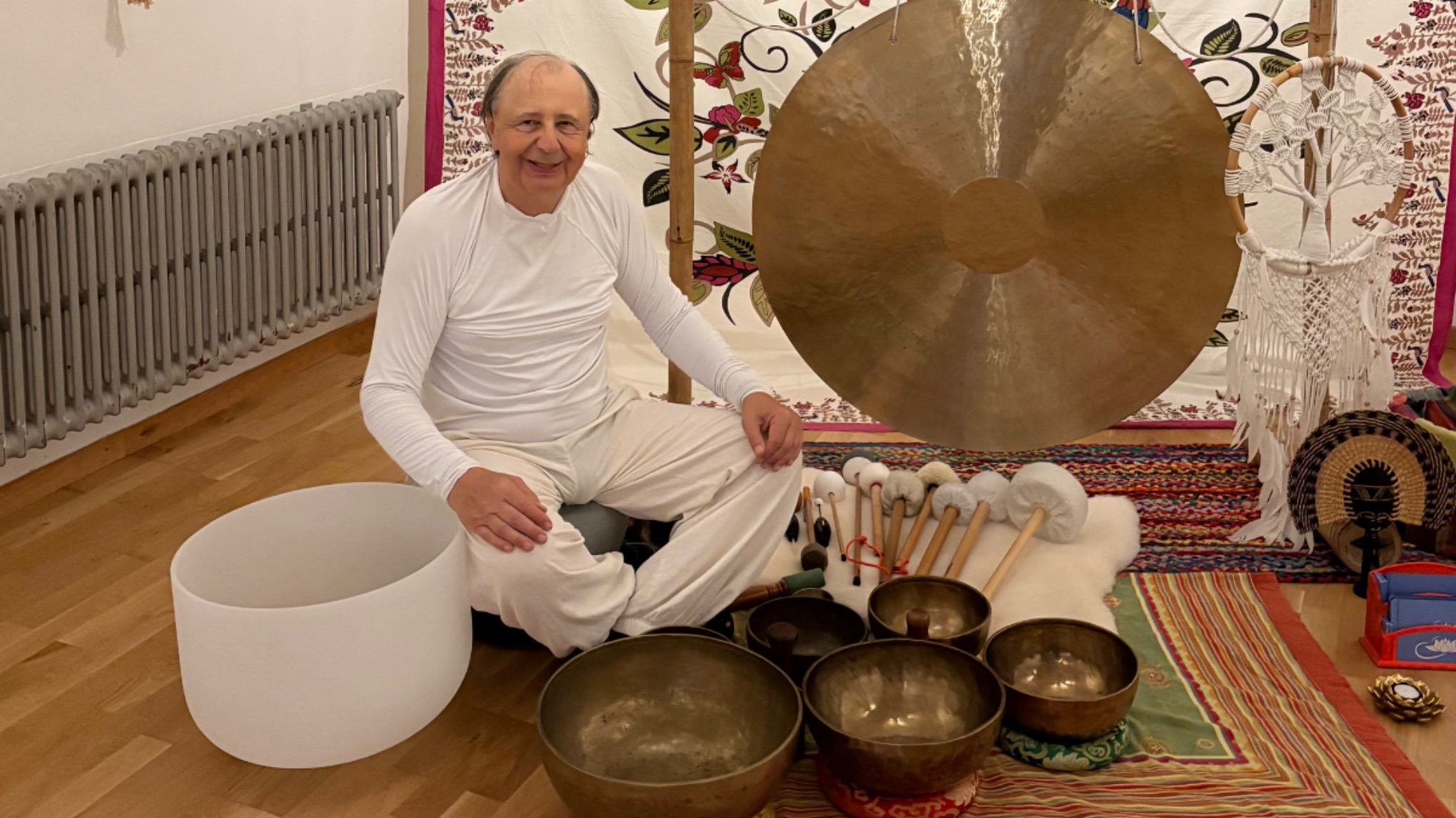 BAIN DE GONG par Taj Ram Singh, Patrick Godbille