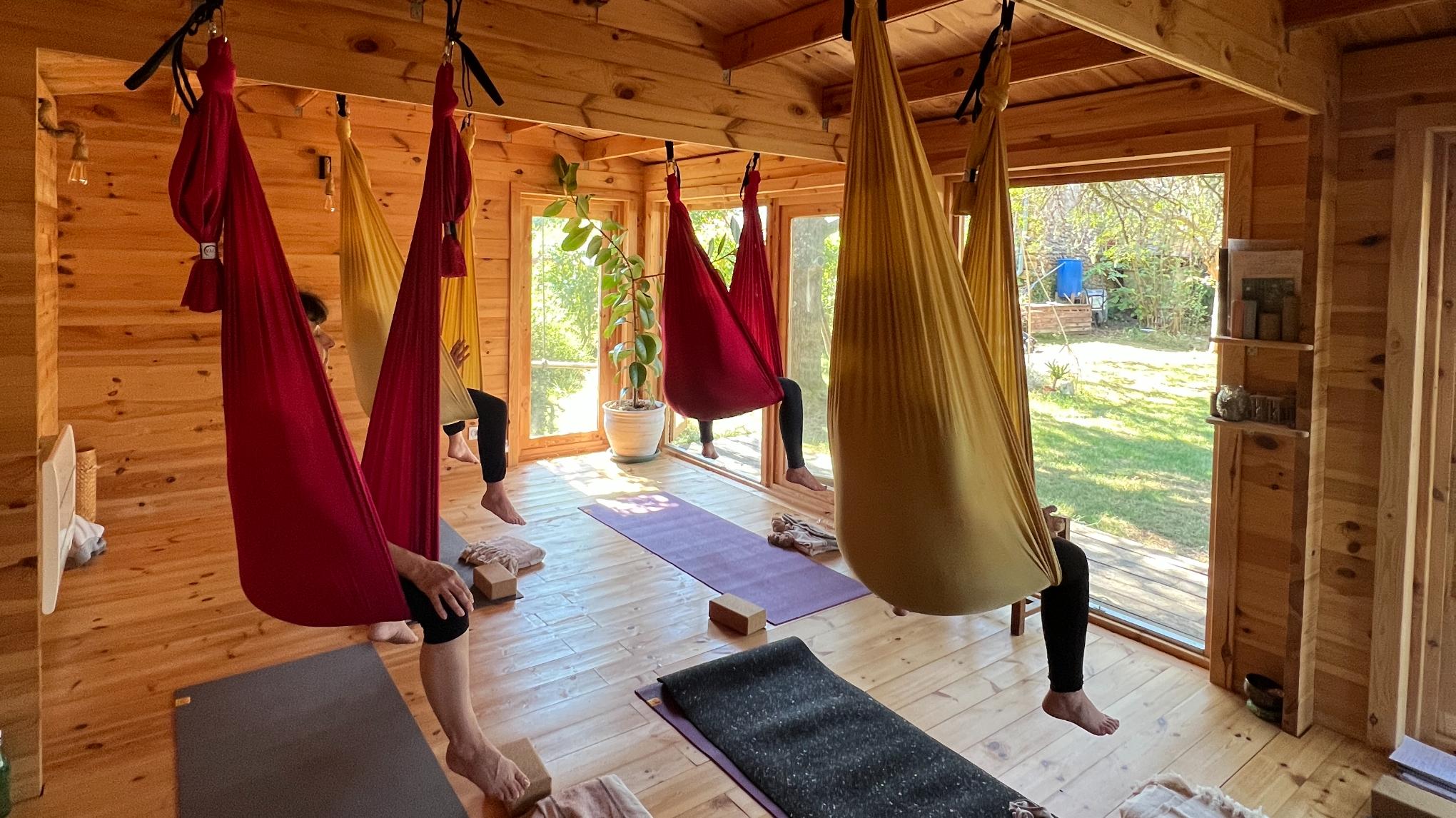 ATELIER YOGA AÉRIEN