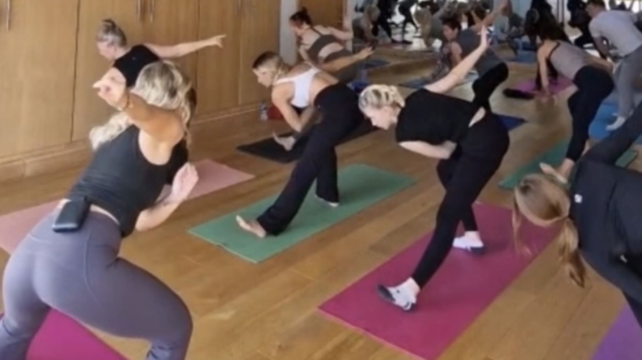 ✨ INSIDE FLOW with Steph & Gen at Yoga for Mortals