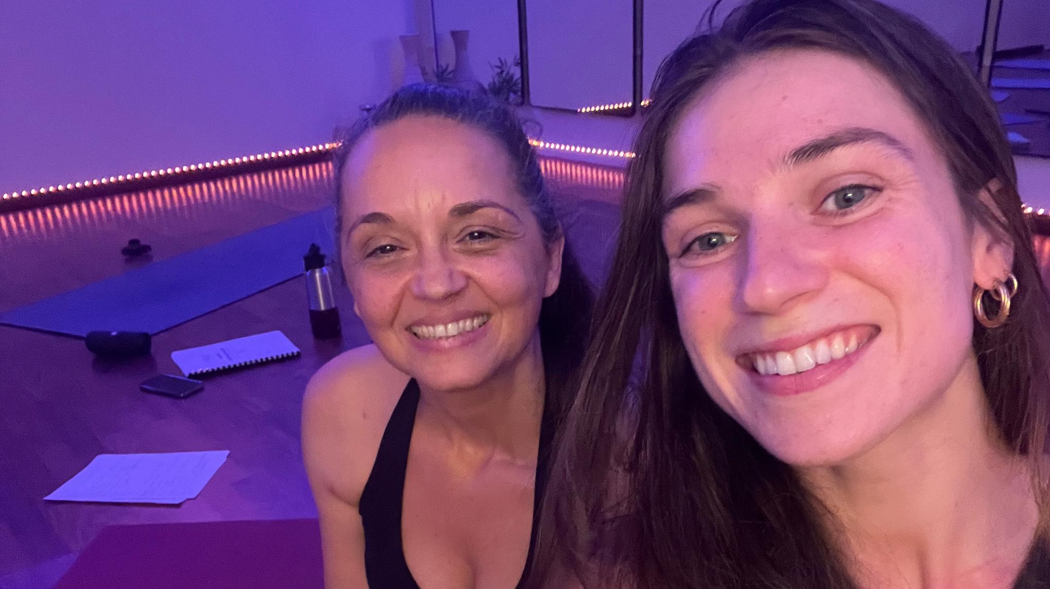 Align en Rose — Yoga à quatre mains 🎀