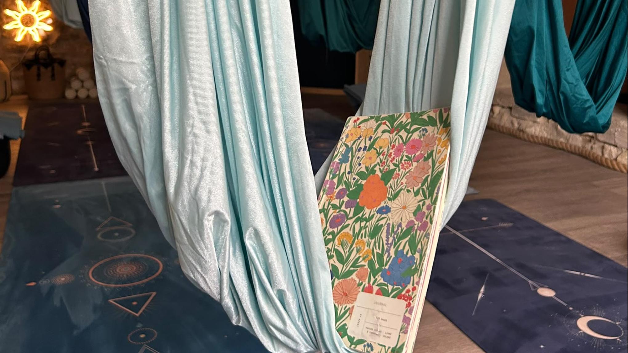 Atelier yin aérien et journaling