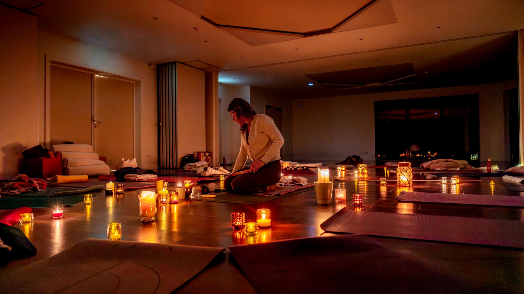 YOGA & MEDITATION AUX BOUGIES